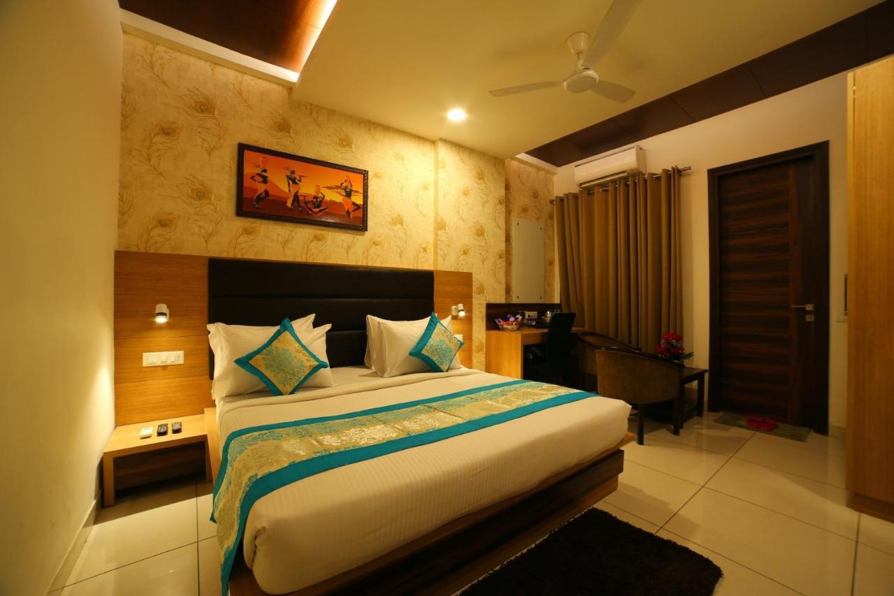 Hotel Grand Regency By Jmd Group Near Delhi Igi Airport Nuova Delhi Esterno foto