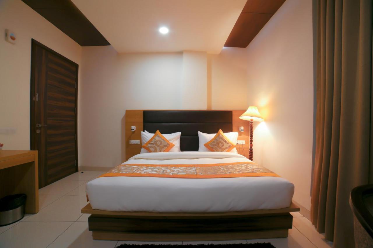 Hotel Grand Regency By Jmd Group Near Delhi Igi Airport Nuova Delhi Esterno foto