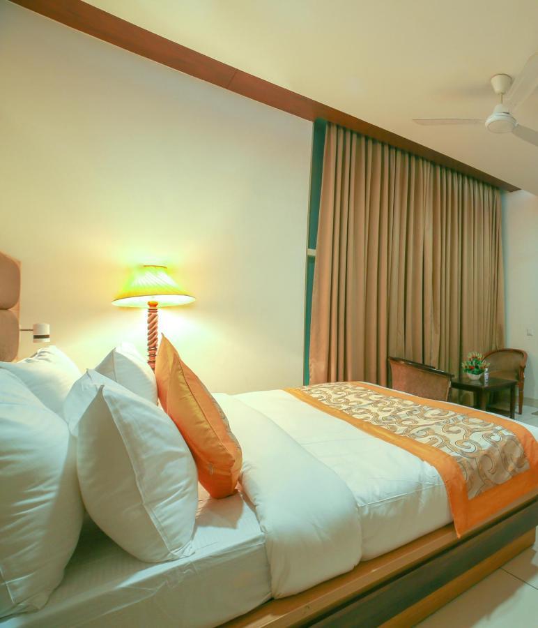 Hotel Grand Regency By Jmd Group Near Delhi Igi Airport Nuova Delhi Esterno foto