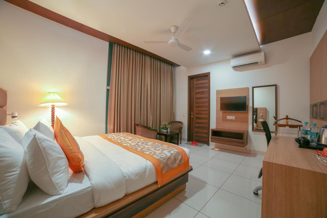 Hotel Grand Regency By Jmd Group Near Delhi Igi Airport Nuova Delhi Esterno foto